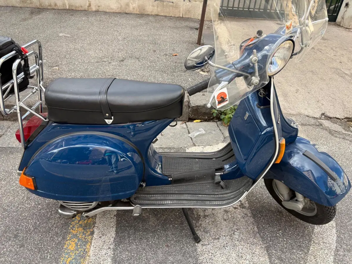 Piaggio Vespa 150 px  (3)