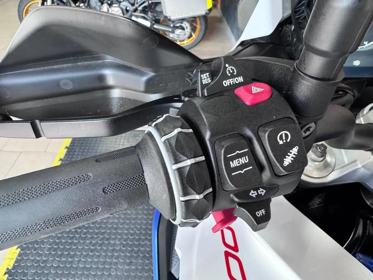 Bmw F 900 XR (2025 - 27) (13)