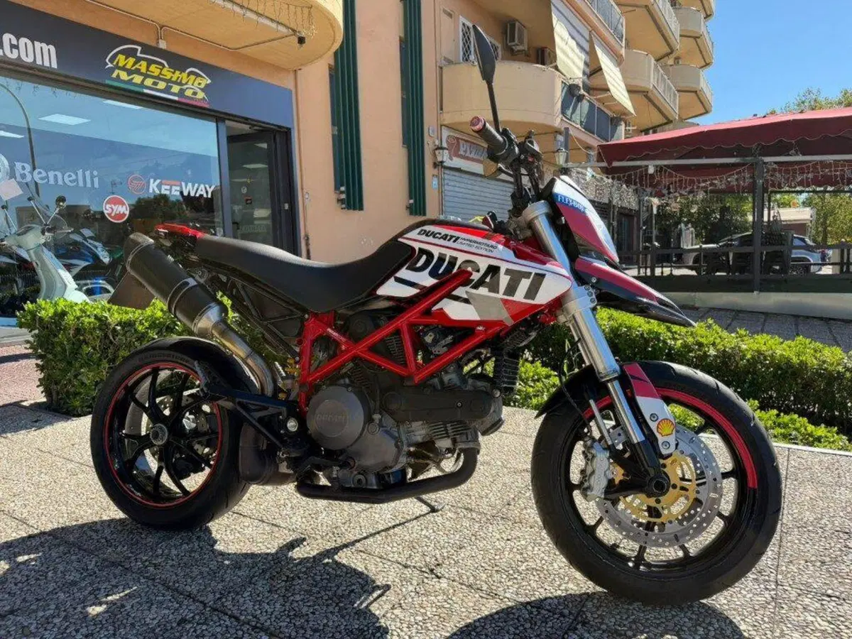 Ducati Hypermotard 796 (2012) (2)