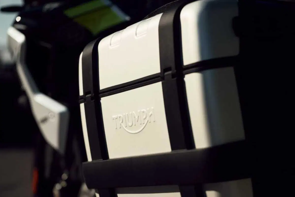 Nuova Triumph Tiger 1200 2027: addio 21 pollici, benvenuto radar. Come cambia la globe-trotter inglese [VIDEO e GALLERY] (63)