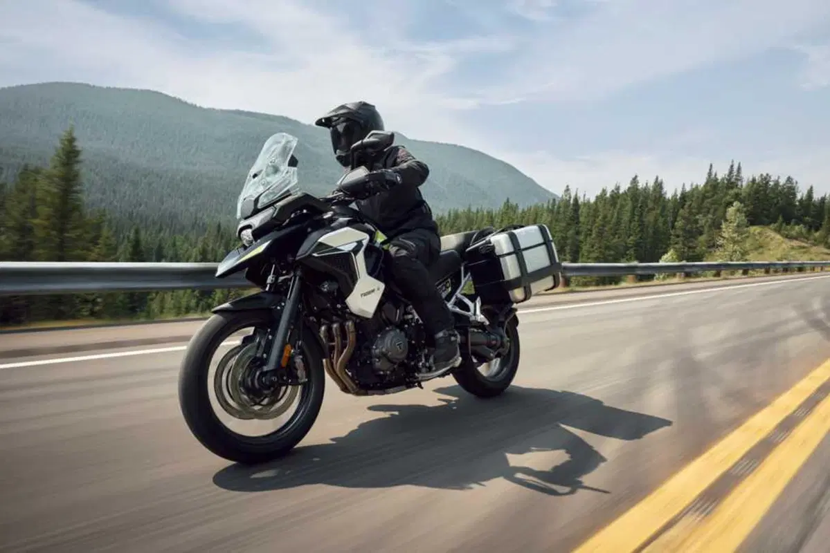 Nuova Triumph Tiger 1200 2027: addio 21 pollici, benvenuto radar. Come cambia la globe-trotter inglese [VIDEO e GALLERY] (49)