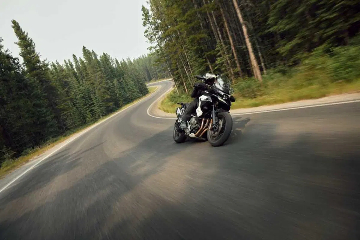 Nuova Triumph Tiger 1200 2027: addio 21 pollici, benvenuto radar. Come cambia la globe-trotter inglese [VIDEO e GALLERY] (46)