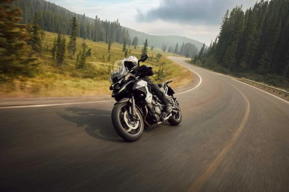 Nuova Triumph Tiger 1200 2027: addio 21 pollici, benvenuto radar. Come cambia la globe-trotter inglese [VIDEO e GALLERY] (45)