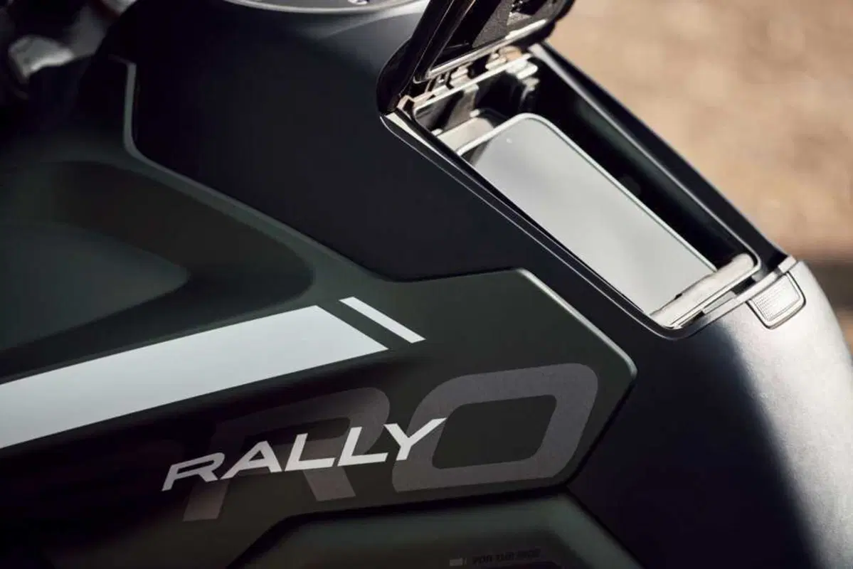 Nuova Triumph Tiger 1200 2027: addio 21 pollici, benvenuto radar. Come cambia la globe-trotter inglese [VIDEO e GALLERY] (35)