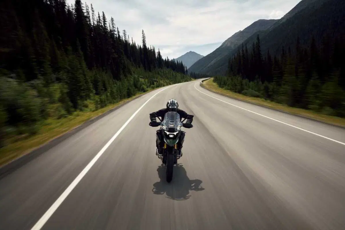 Nuova Triumph Tiger 1200 2027: addio 21 pollici, benvenuto radar. Come cambia la globe-trotter inglese [VIDEO e GALLERY] (31)