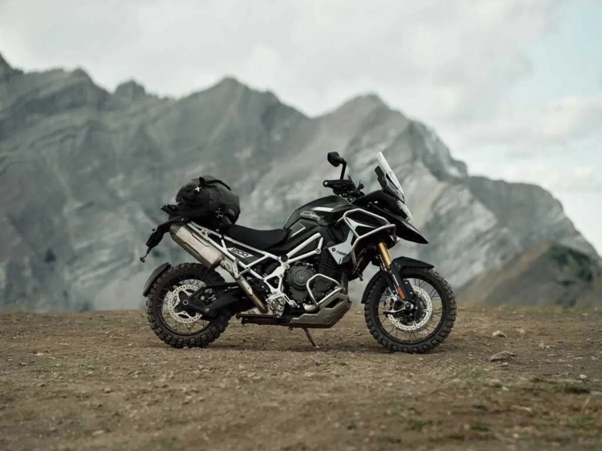 Nuova Triumph Tiger 1200 2027: addio 21 pollici, benvenuto radar. Come cambia la globe-trotter inglese [VIDEO e GALLERY] (26)