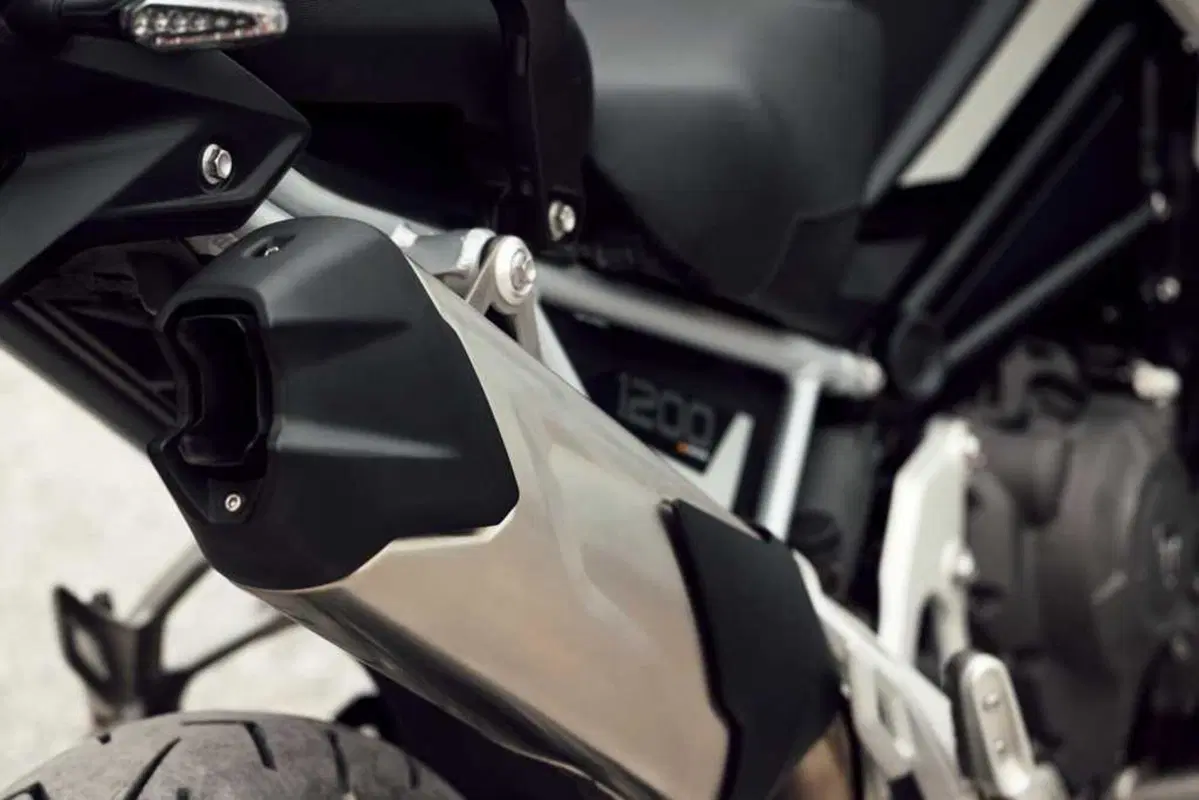 Nuova Triumph Tiger 1200 2027: addio 21 pollici, benvenuto radar. Come cambia la globe-trotter inglese [VIDEO e GALLERY] (22)