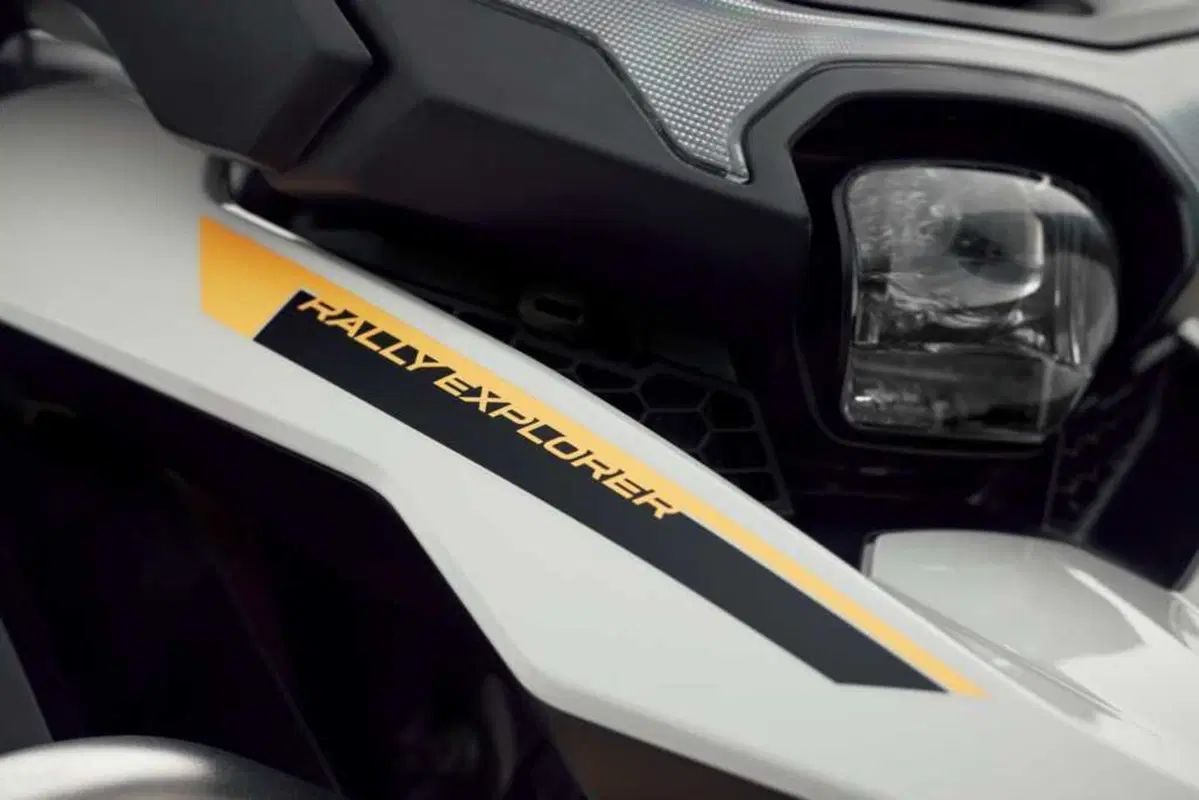 Nuova Triumph Tiger 1200 2027: addio 21 pollici, benvenuto radar. Come cambia la globe-trotter inglese [VIDEO e GALLERY] (15)