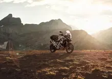 Nuova Triumph Tiger 1200 2027: ecco come cambia la globe-trotter inglese [VIDEO e GALLERY]