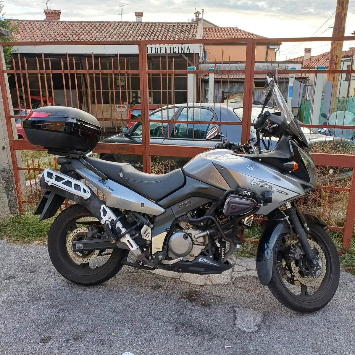 Suzuki V-Strom 650DL (2006 - 07) (2)