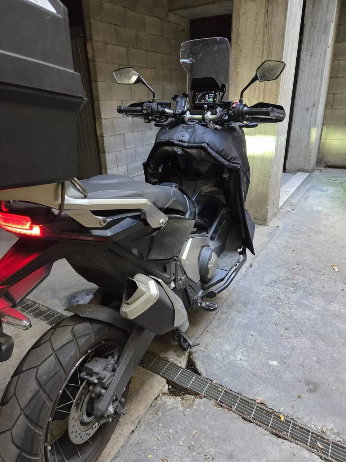 Honda X-ADV 750 DCT (2021 - 24) (2)
