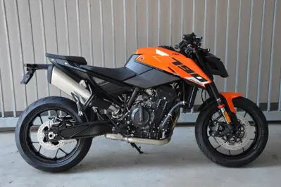 KTM 790 Duke (2027) nuova