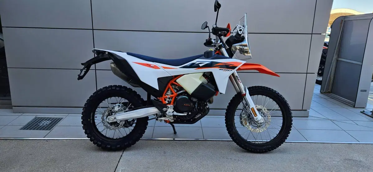 KTM 690 Rally (2027)
