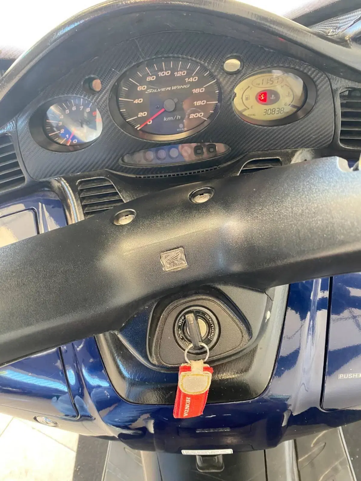Honda Silver Wing 600 (2001 - 05) (8)