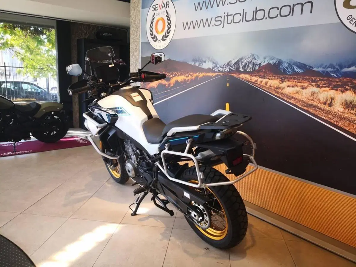 CFMOTO 800MT Explore (2023 - 26) (8)