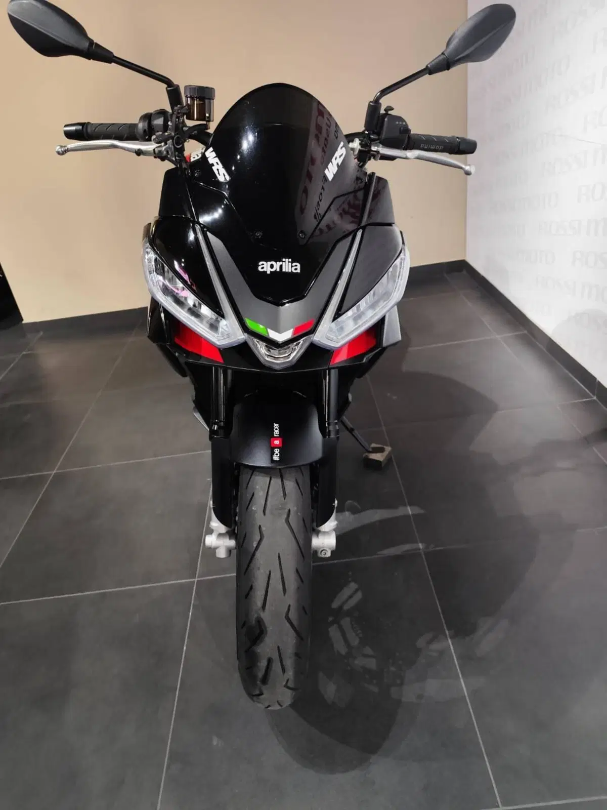 Aprilia Tuono 660 Factory (2022 - 24) (4)