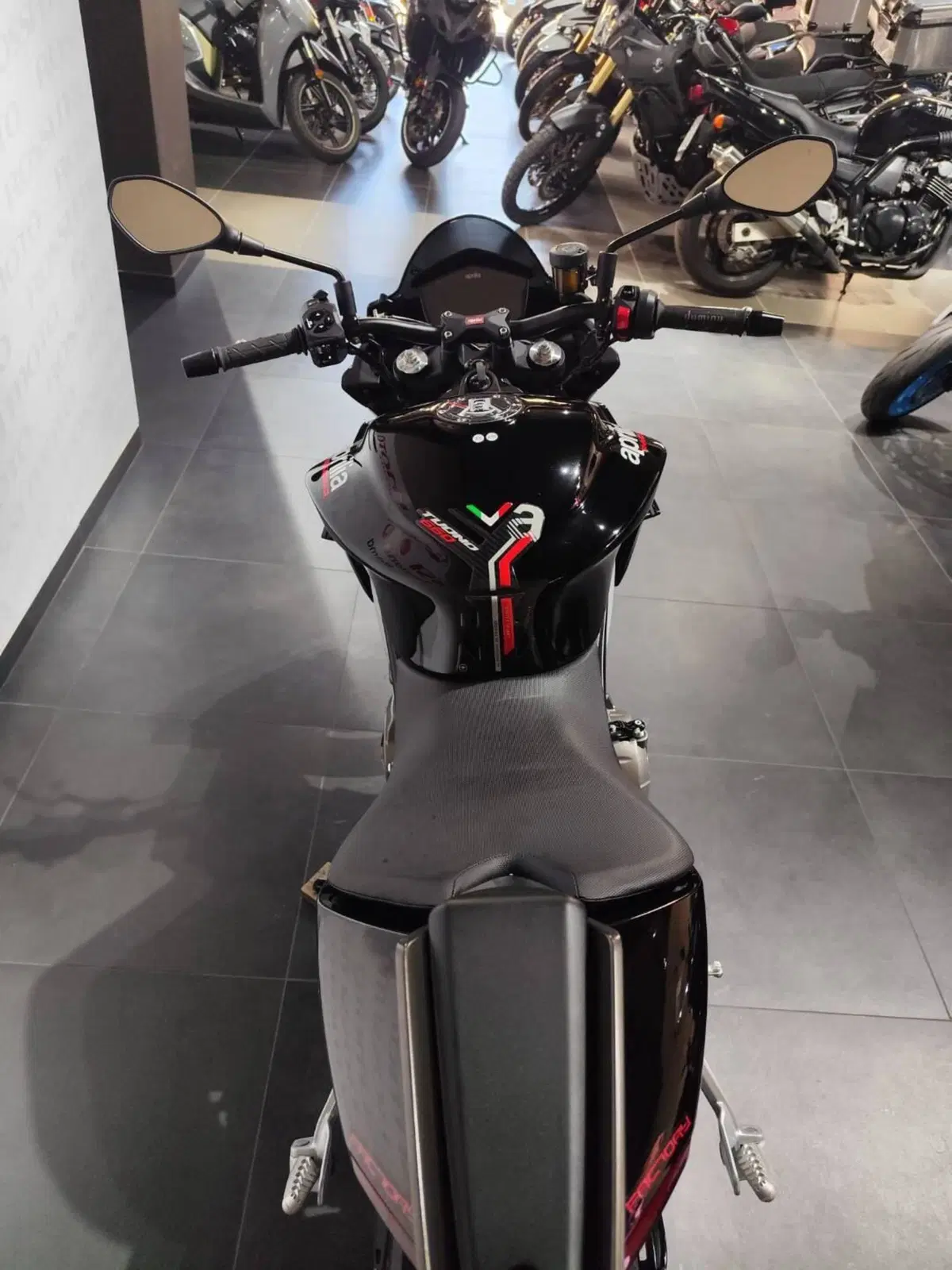 Aprilia Tuono 660 Factory (2022 - 24) (7)