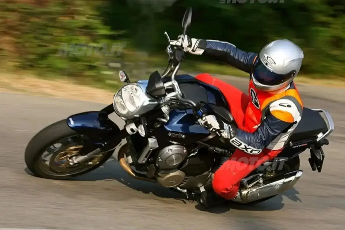 Il futuro della moto è automatico? Forse ed è colpa nostra (4)