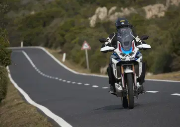 Il futuro della moto è automatico? Forse ed è colpa nostra