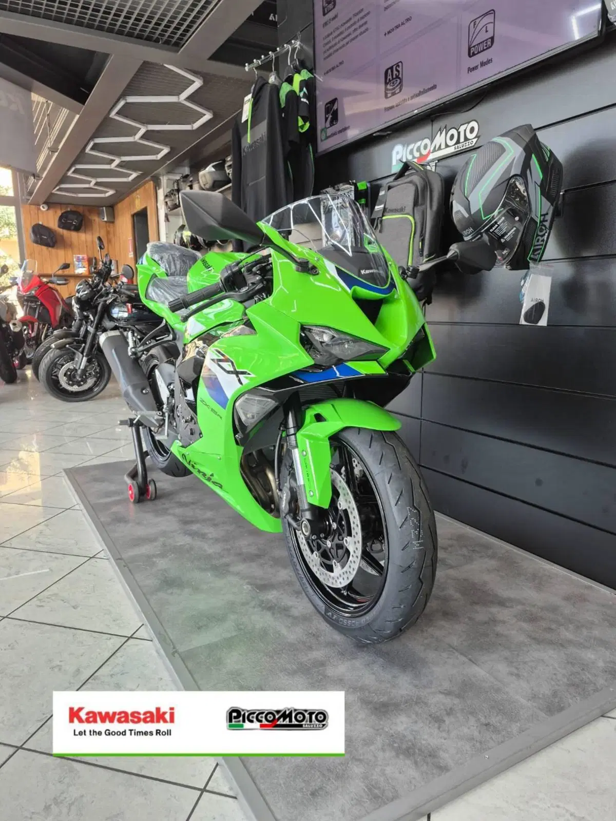 Kawasaki Ninja 636 ZX-6R (2024 - 27) (4)