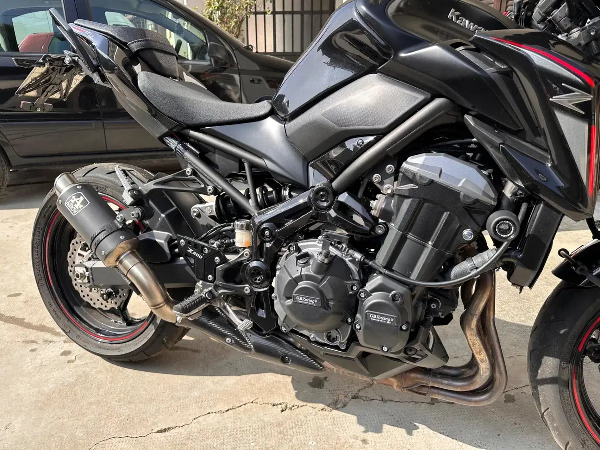 Kawasaki Z 900 (2017 - 18) (4)