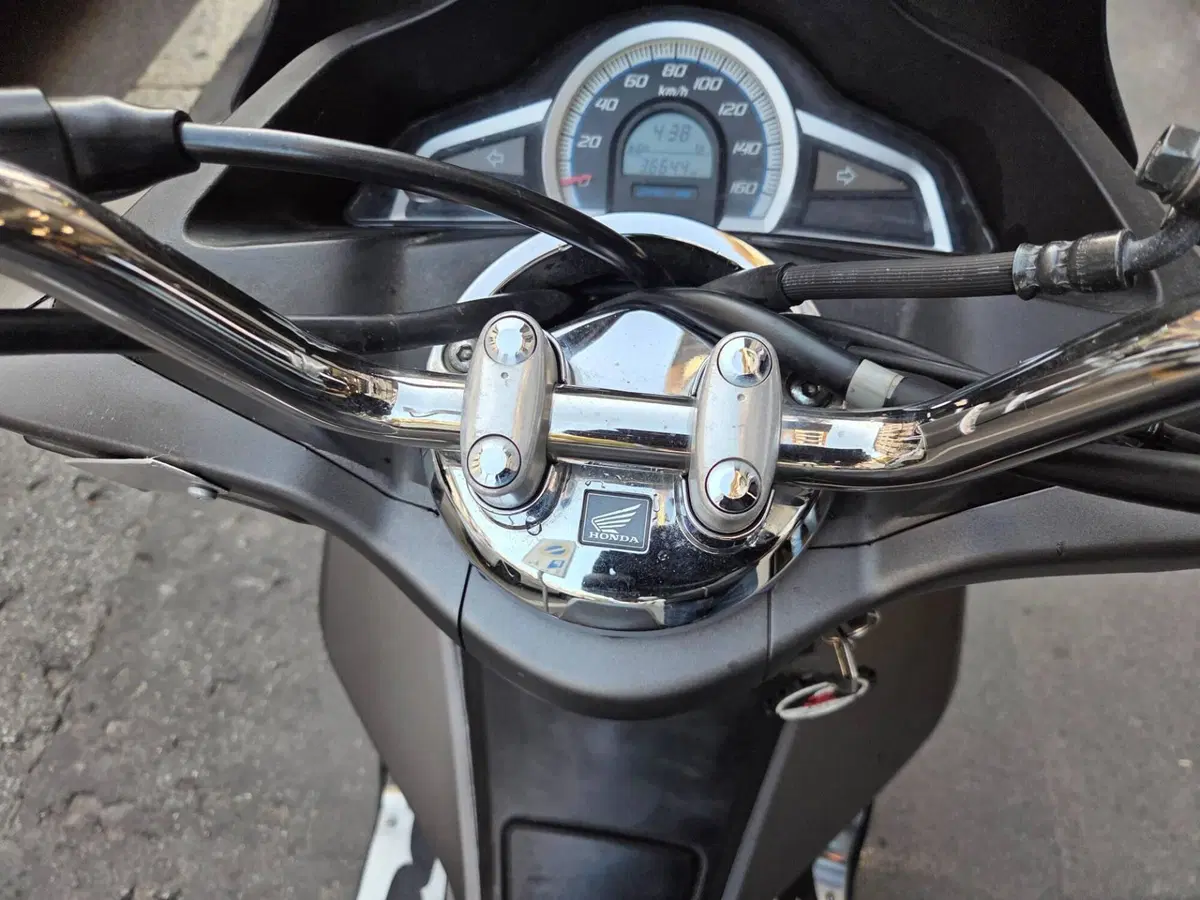 Honda PCX 150 (2014 - 17) (6)