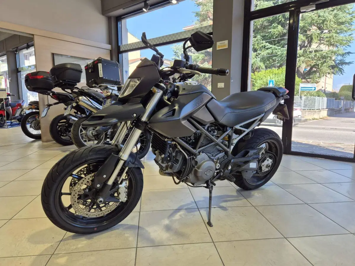 Ducati Hypermotard 796 (2012) (6)