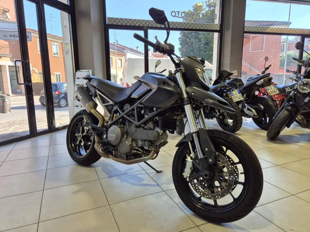 Ducati Hypermotard 796 (2012) (2)