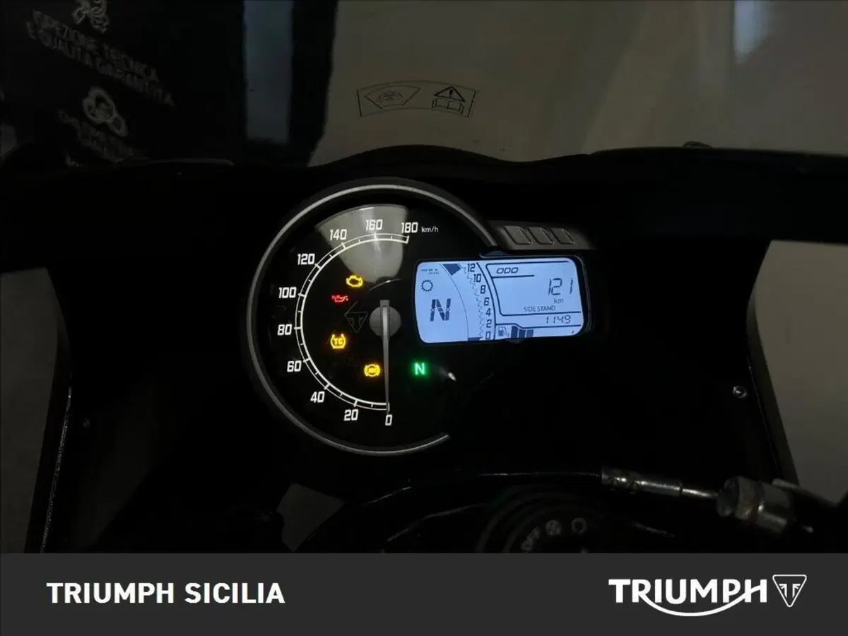 Triumph Thruxton 400 (2026) (14)