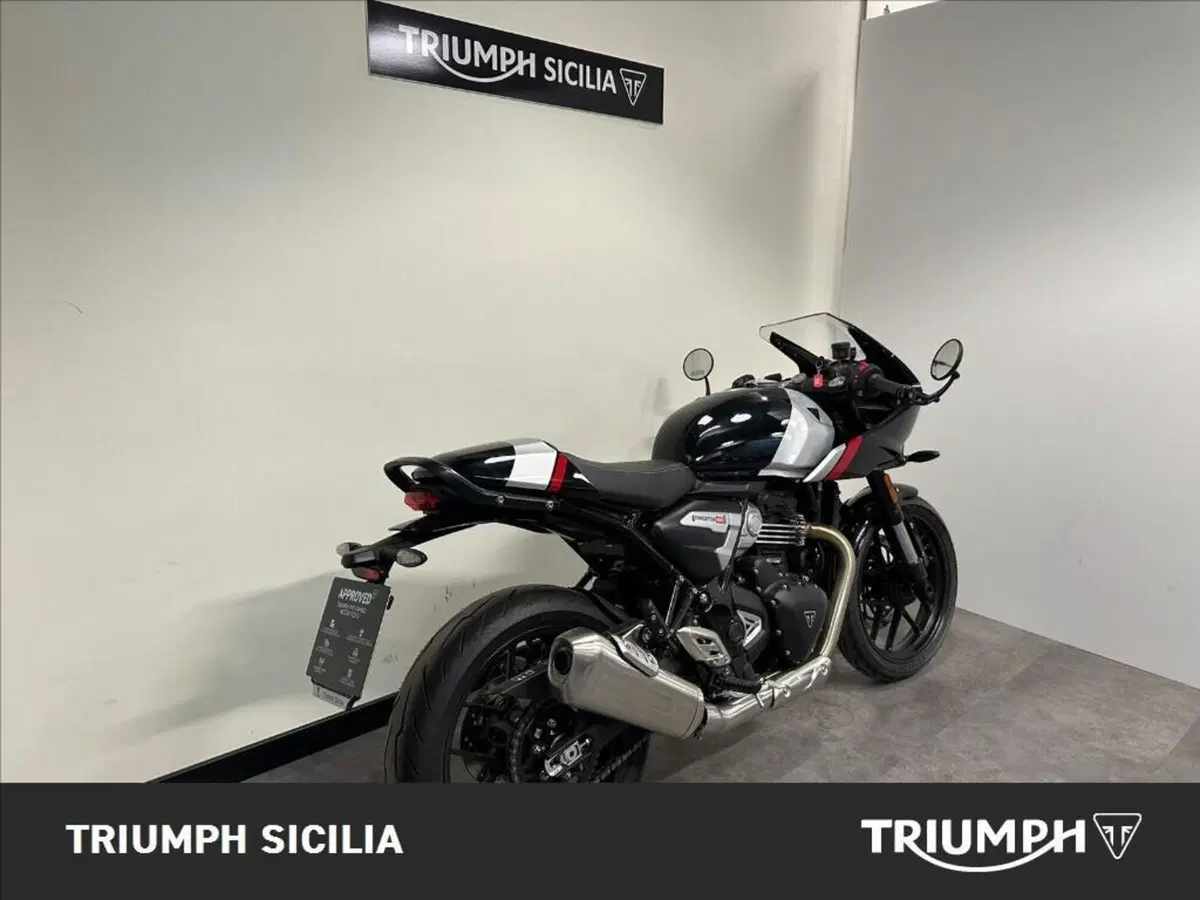 Triumph Thruxton 400 (2026) (3)