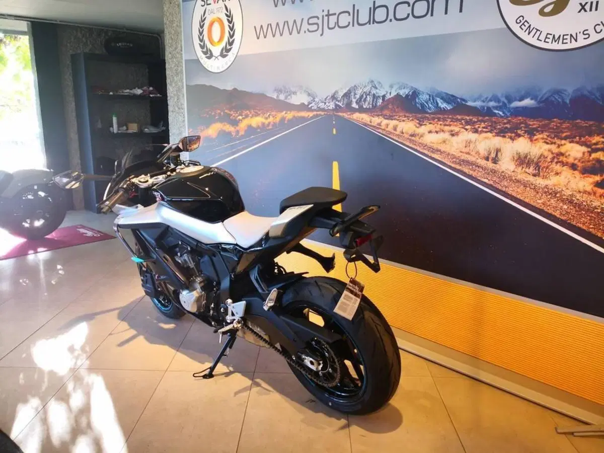 CFMOTO 675SR-R (2025 - 26) (8)