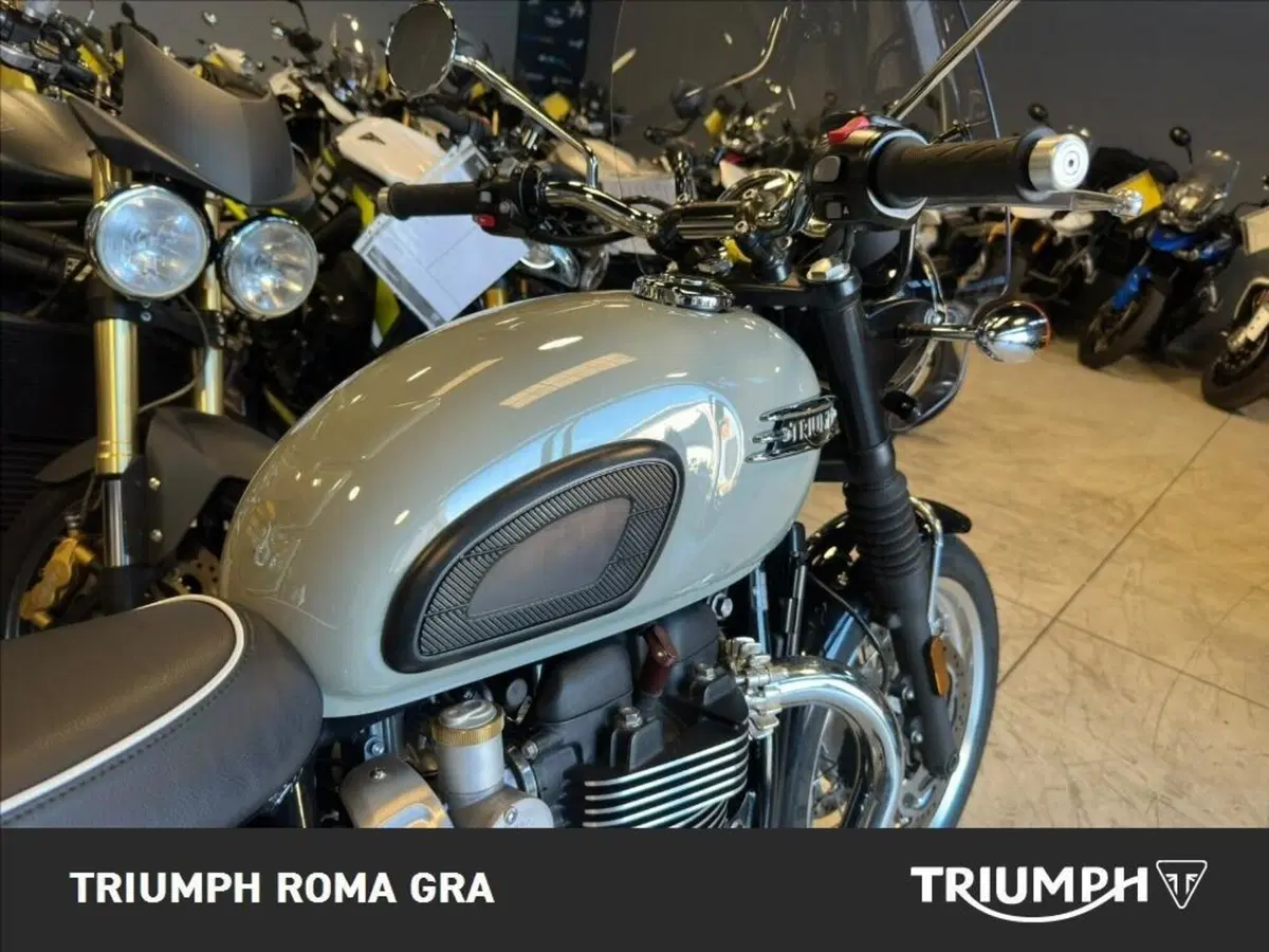 Triumph Bonneville T120 (2026) (13)