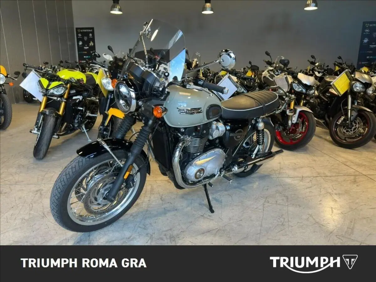 Triumph Bonneville T120 (2026) (2)
