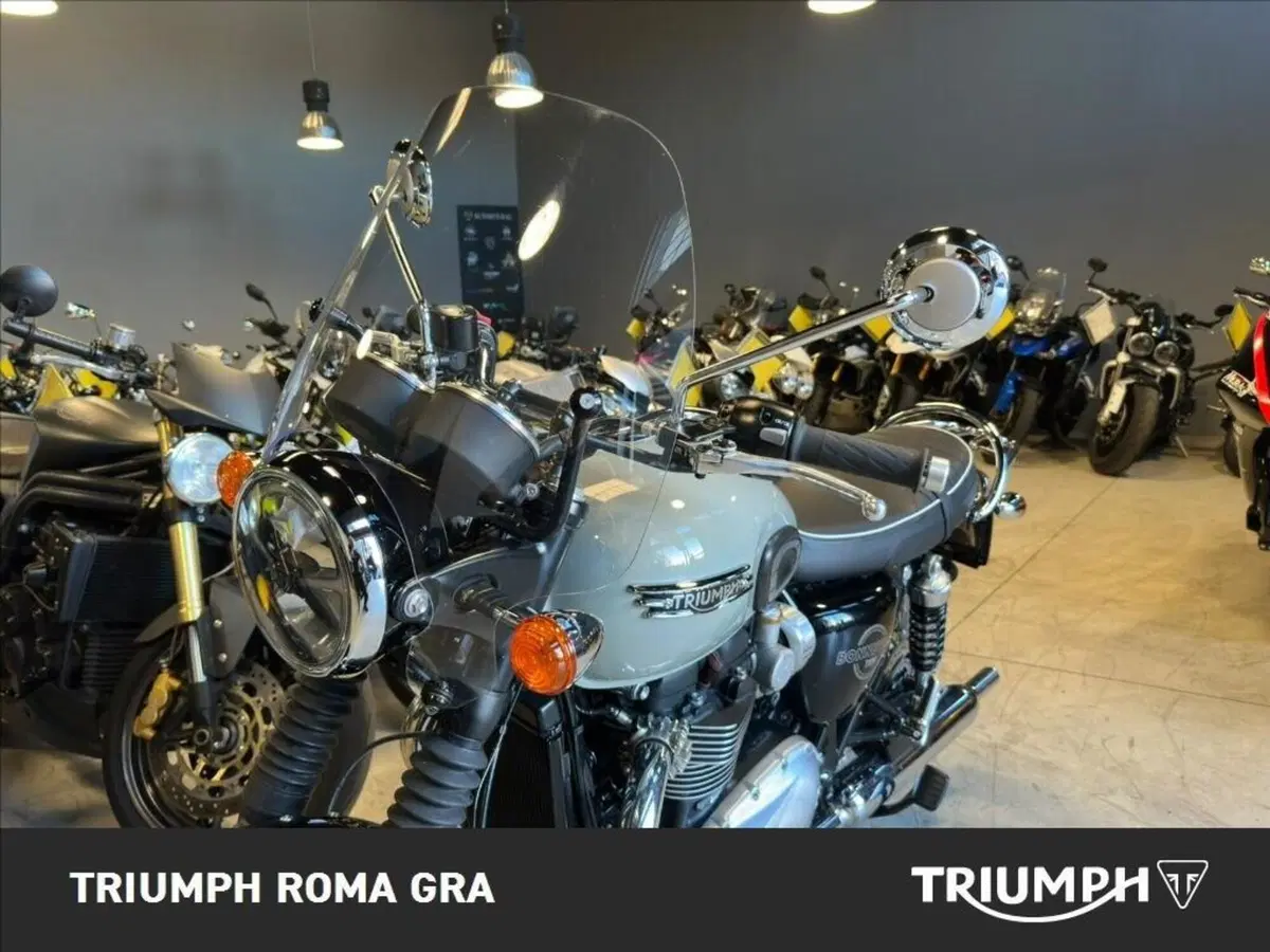 Triumph Bonneville T120 (2026) (12)