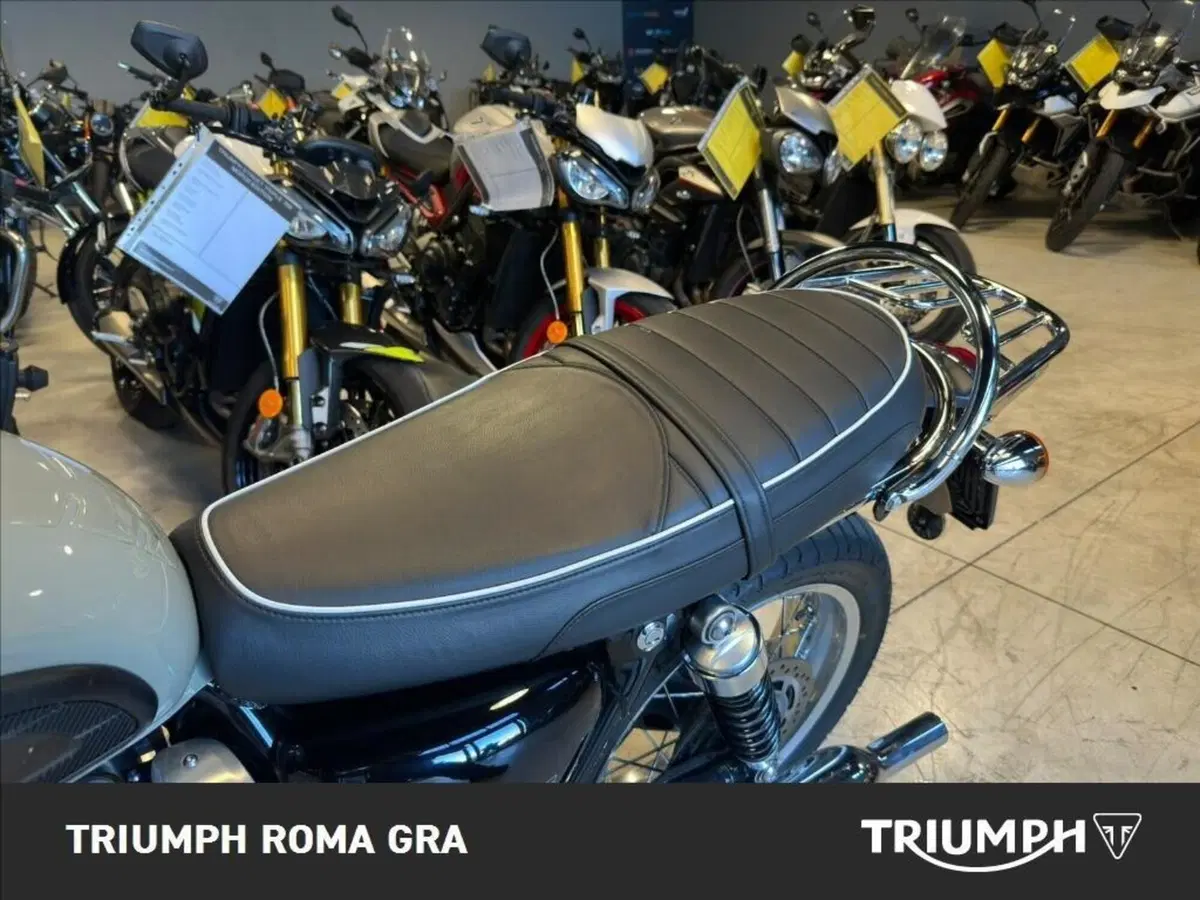 Triumph Bonneville T120 (2026) (17)