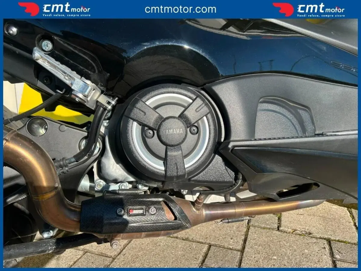Yamaha T-Max 560 Tech Max (2022 - 24) (9)