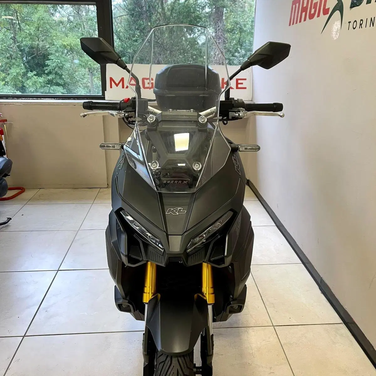 Kl Brera X 300 (2022 - 24) (4)