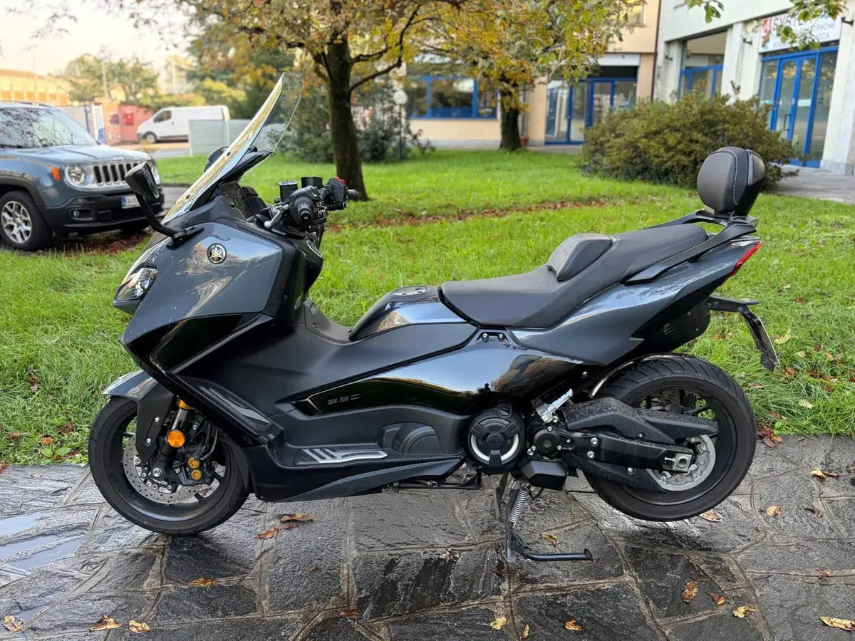 Yamaha T-Max 560 Tech Max (2022 - 24)