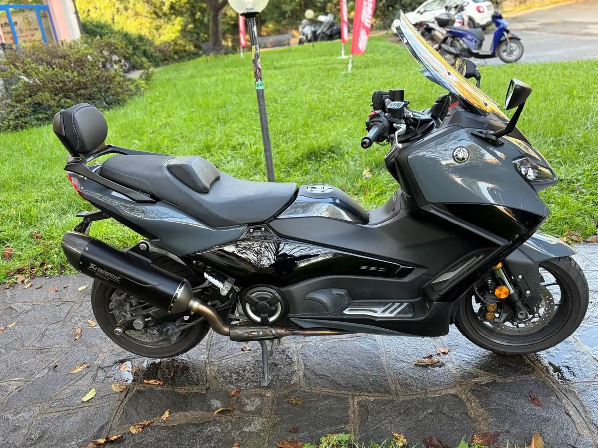 Yamaha T-Max 560 Tech Max (2022 - 24) (5)