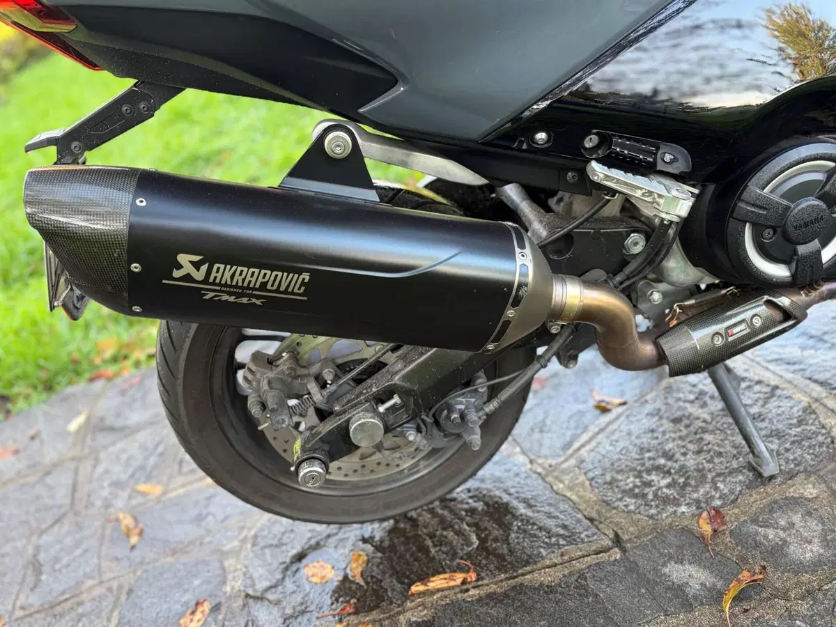 Yamaha T-Max 560 Tech Max (2022 - 24) (6)