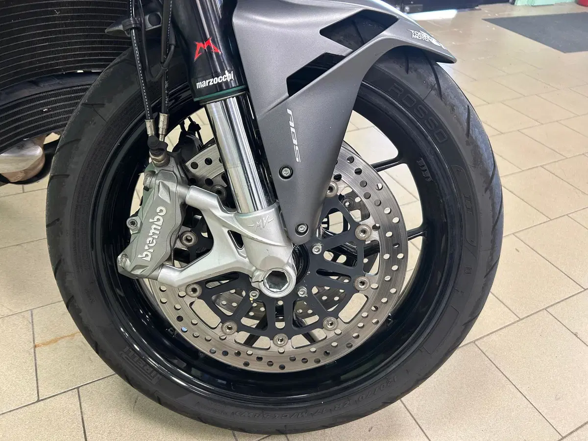 MV Agusta Turismo Veloce 800 (2017 - 19) (11)