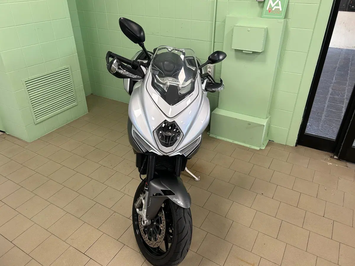 MV Agusta Turismo Veloce 800 (2017 - 19) (14)