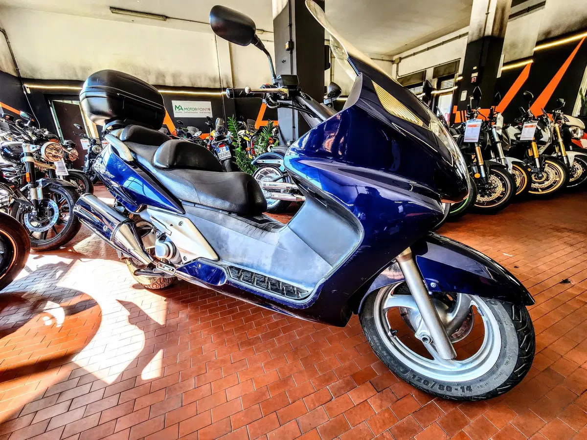 Honda Silver Wing 600 (2001 - 05) (6)