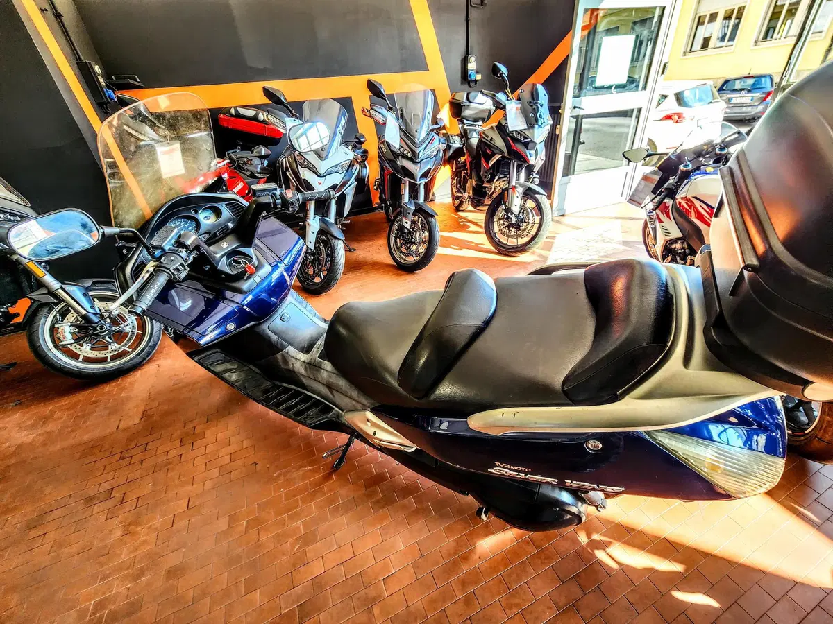 Honda Silver Wing 600 (2001 - 05) (13)