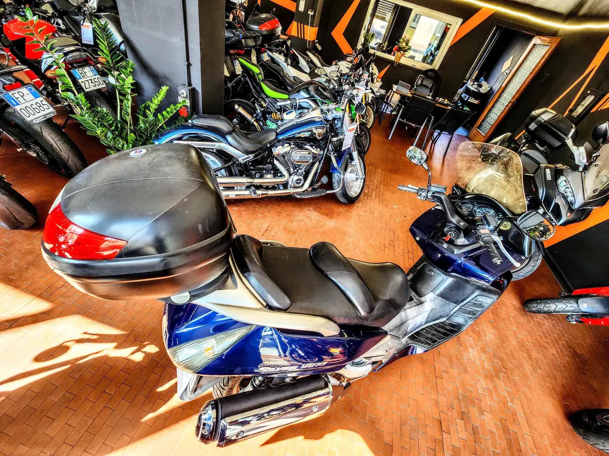 Honda Silver Wing 600 (2001 - 05) (14)