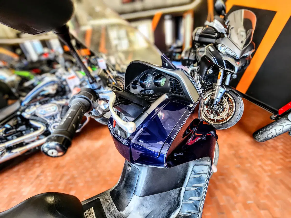 Honda Silver Wing 600 (2001 - 05) (20)