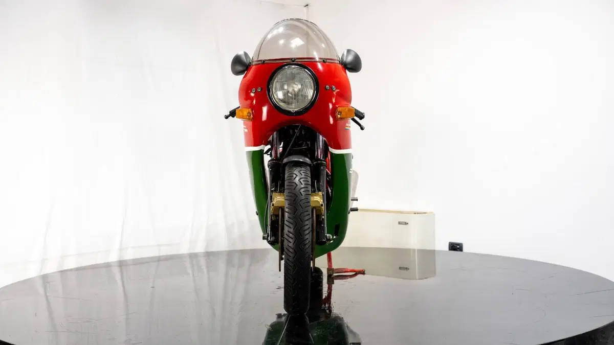 Ducati 900 MHR (Mike Hailwood Replica) (3)