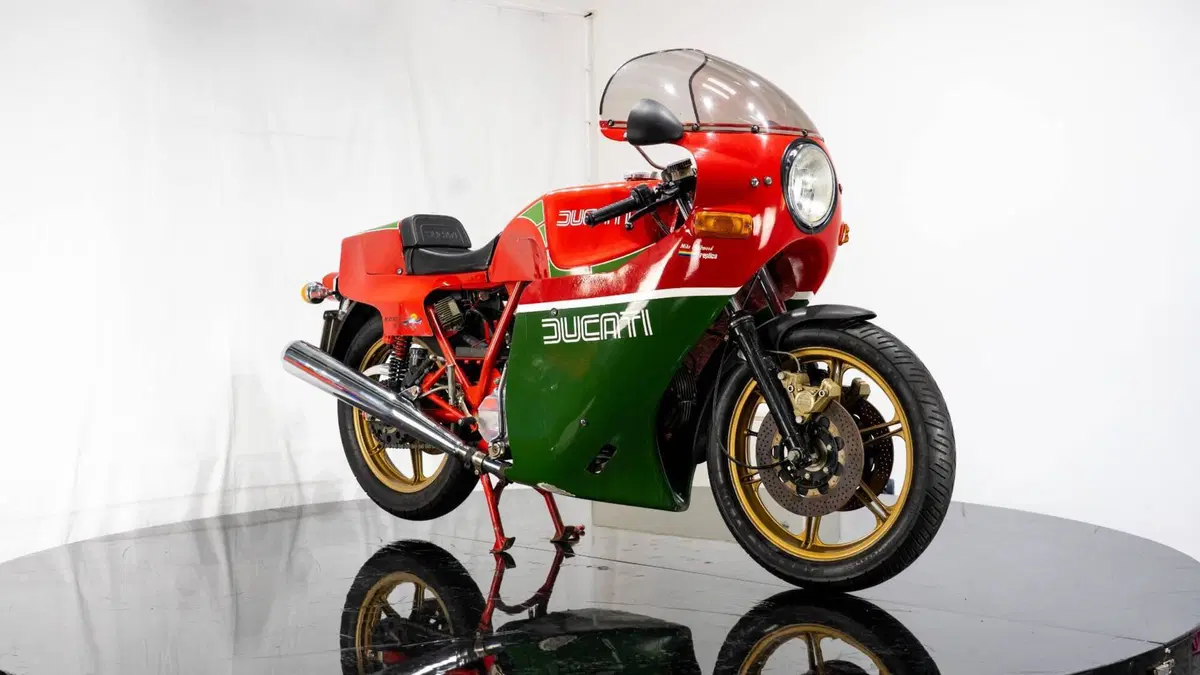Ducati 900 MHR (Mike Hailwood Replica) (4)