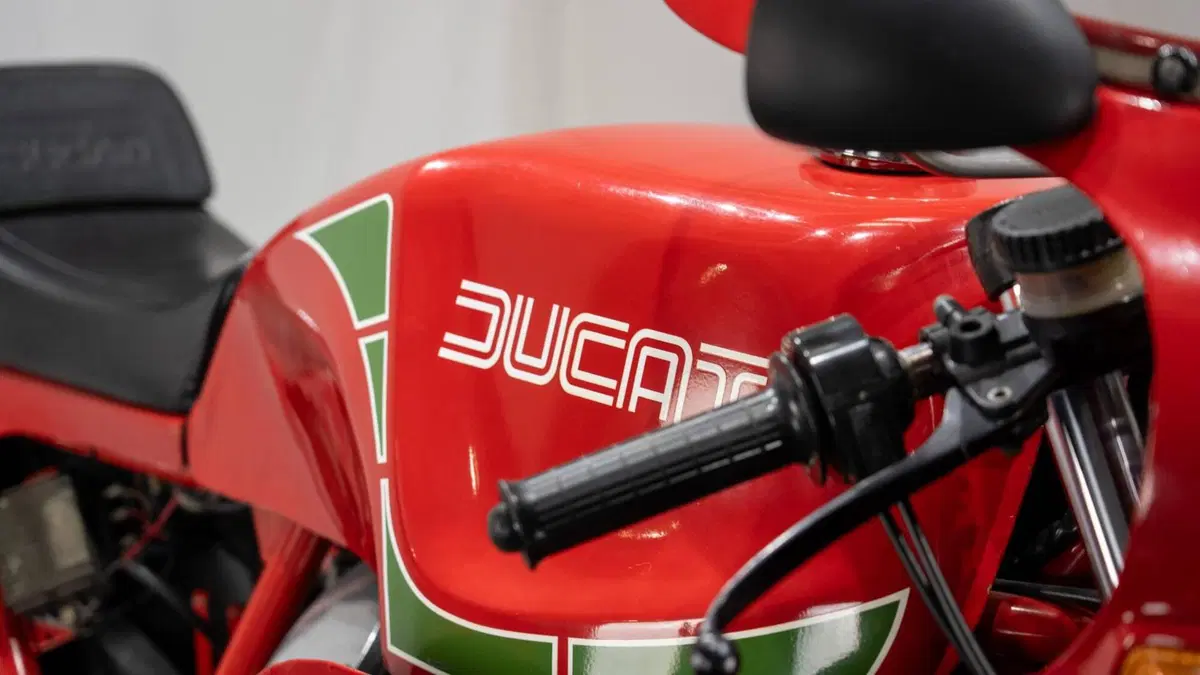 Ducati 900 MHR (Mike Hailwood Replica) (9)