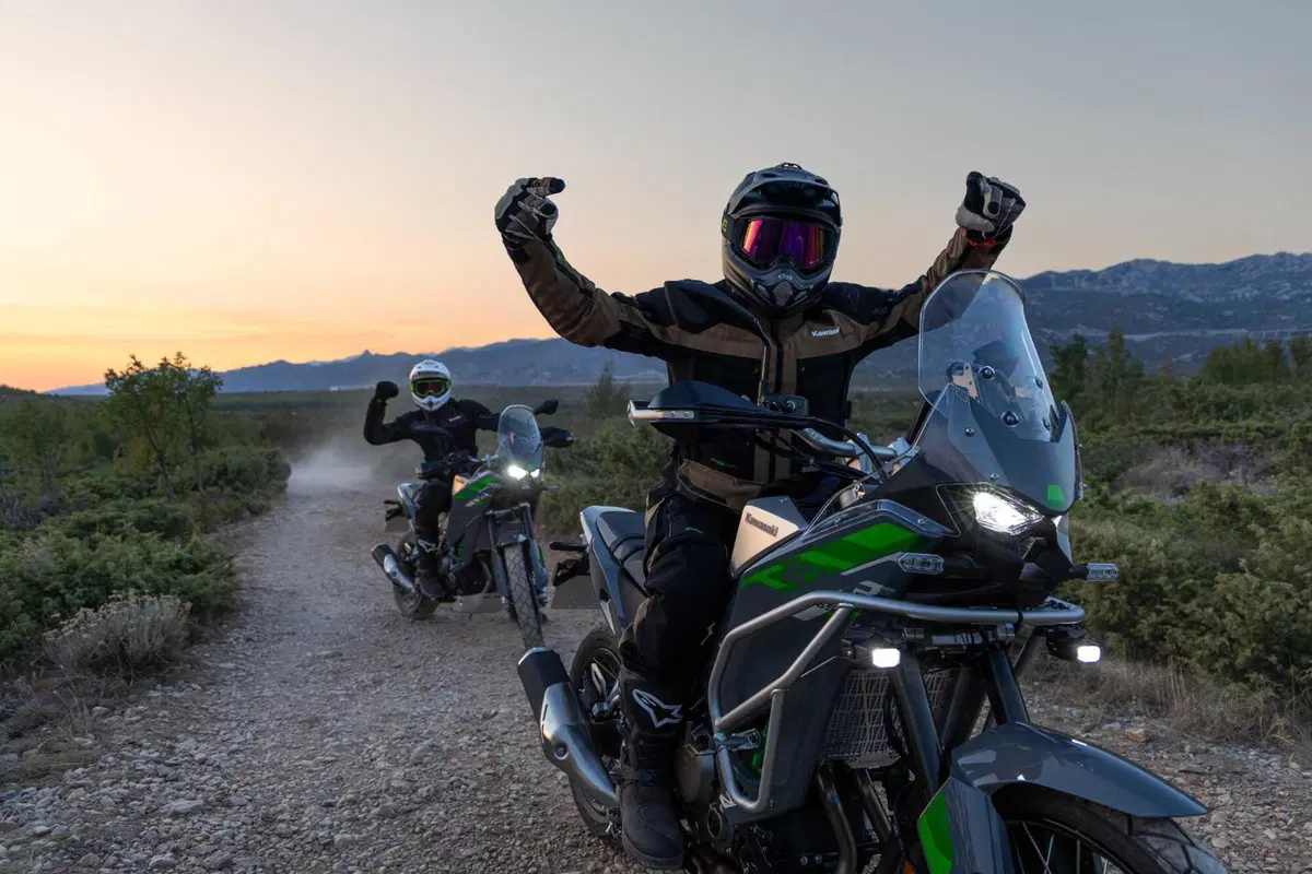 Nuova Kawasaki KLE 650: 21 pollici, 70 CV e un prezzo che sorprende [GALLERY] (13)